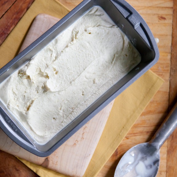 20140528_BlogButtermilkIceCream-104