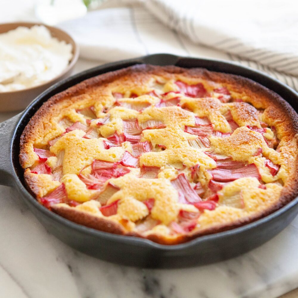 rhubarb skillet cake